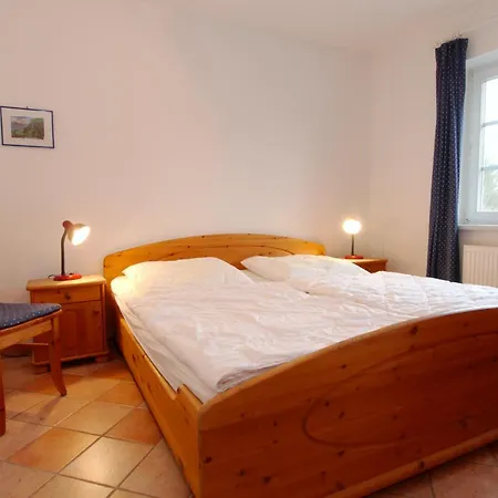 Stoertebekerstrasse 9 9 * Zingst